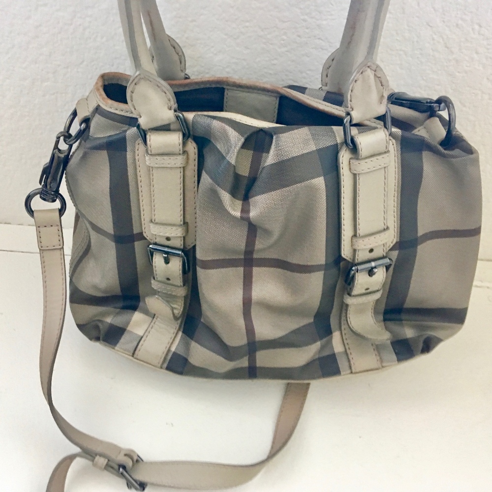 Belted Burberry handbag